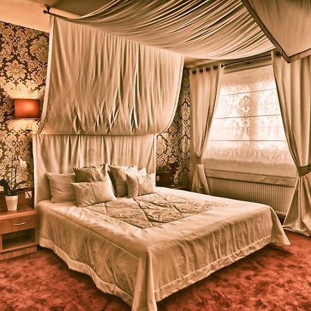 פלוק Hotel Czardasz Spa & Wellness חדר תמונה