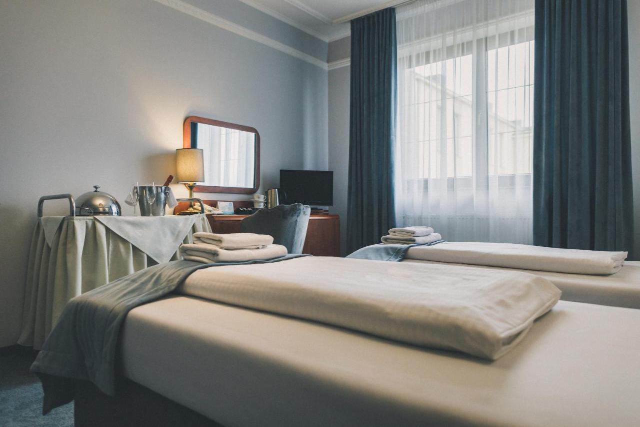 פלוק Hotel Czardasz Spa & Wellness מראה חיצוני תמונה