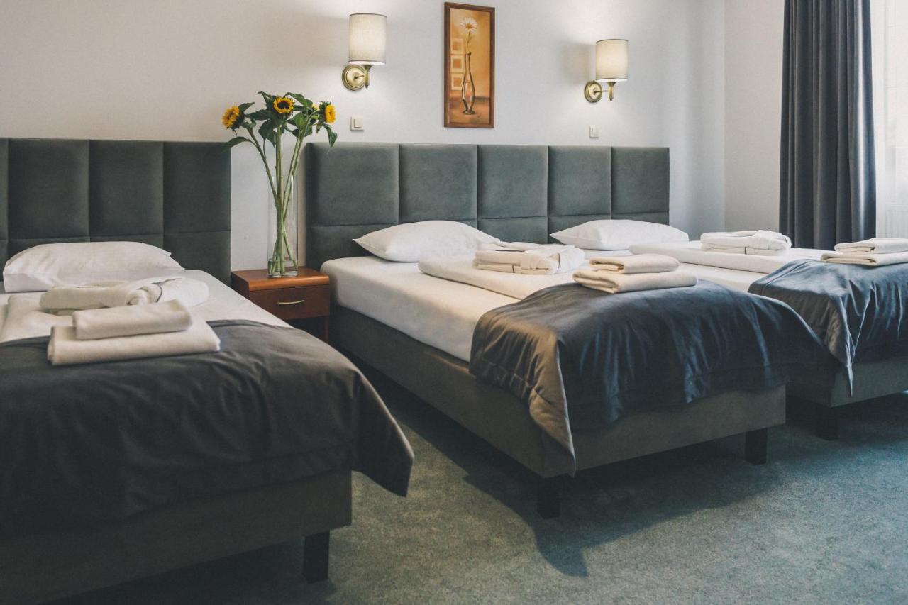 פלוק Hotel Czardasz Spa & Wellness מראה חיצוני תמונה