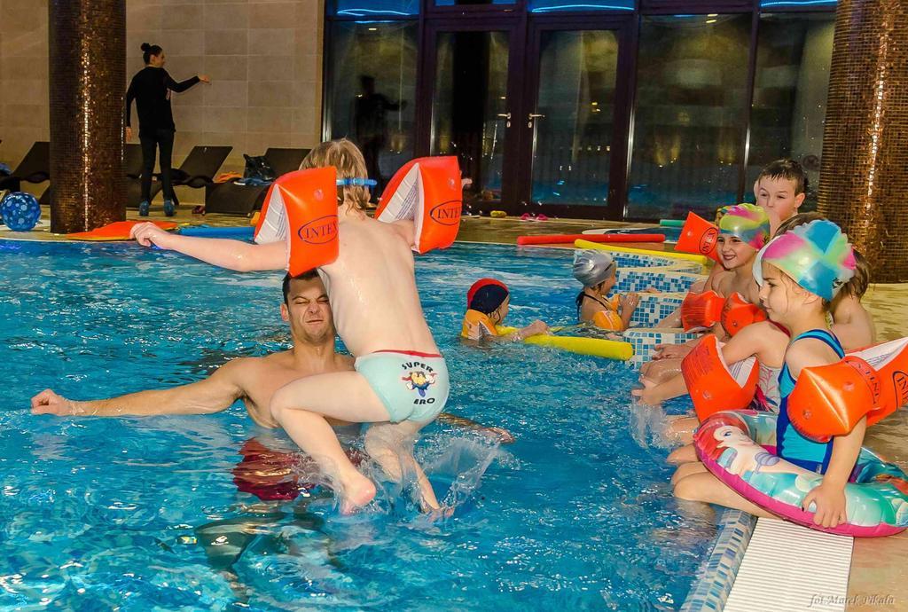 פלוק Hotel Czardasz Spa & Wellness מראה חיצוני תמונה